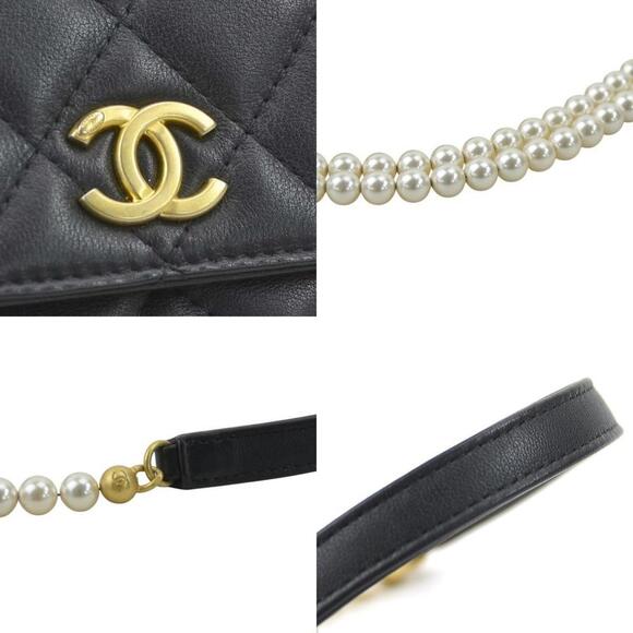 CHANEL Black Pearl Lambskin Leather Wallet - Picture 4 of 5